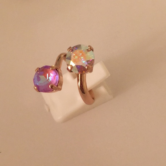 Aurora Borealis + Violet Rose Gold Crystal Ring - Picture 8 of 9